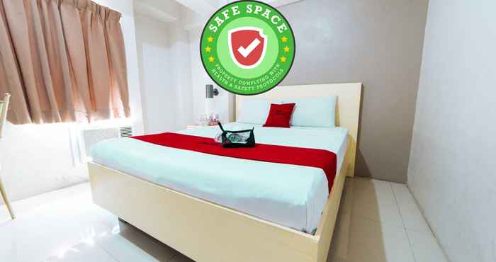 Bedroom RedDoorz @ Samat Mandaluyong - Vaccinated Staff 