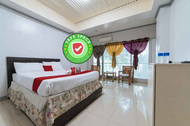BEDROOM RedDoorz Plus at Subic 2n2 Beach Resort Zambales