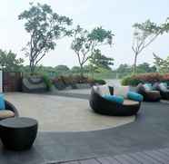 Kolam Renang 2 Modern Studio Apartment @ U Residence By Travelio