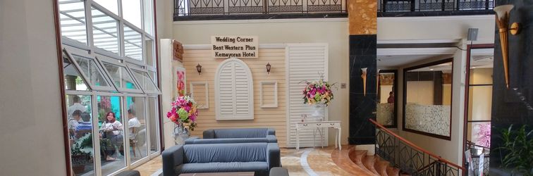 Lobi Cozy 3BR @ Grand Palace Kemayoran Apartment By Travelio