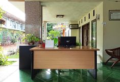 Lobby 5 OYO 3177 Wisma Lintang