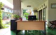 Lobby 5 OYO 3177 Wisma Lintang