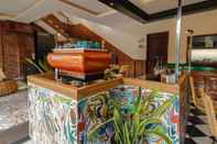 Bar, Cafe and Lounge Briggs Inn Batu