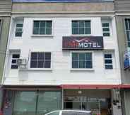 Bên ngoài 2 CSH Motel