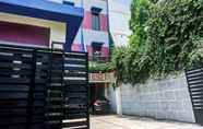 Exterior 3 Capital O 90696 Tobana House Bintaro