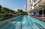 Swimming Pool 7 Maitria Hotel Rama 9 Bangkok - A Chatrium Collection