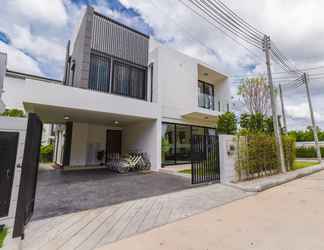 Exterior 2 Modern Pool Villa