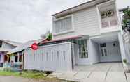 Exterior 4 OYO 3690 Wisma Yani Syariah