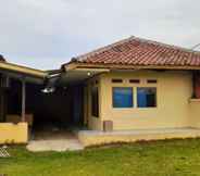 Exterior 2 SPOT ON 3701 Pondok Puteri Tunggal