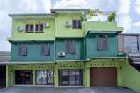 Bangunan OYO 3707 Halona Guesthouse