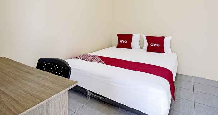 Bilik Tidur OYO 3285 Wonoayu Residence Syariah