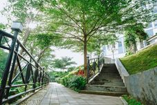 バー、カフェ、およびラウンジ Apartment Gunung Putri Square by Sirooms Indonesia