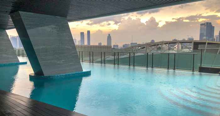 Swimming Pool Best Studio Menteng Park Apartment By Travelio
