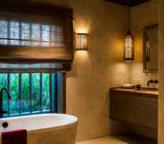In-room Bathroom 7 Zannier Hotels Bai San Ho