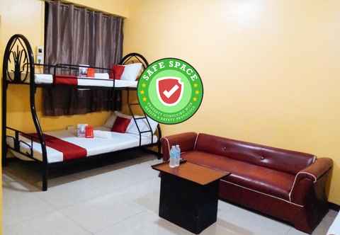 Bedroom RedDoorz near Baclay Drive Super Metro