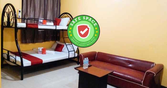 Bedroom RedDoorz near Baclay Drive Super Metro