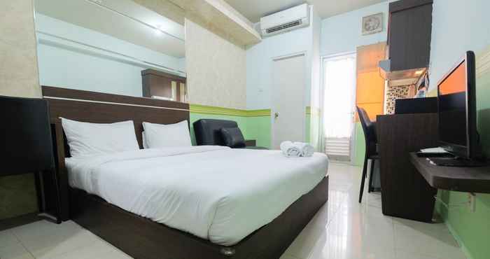 ห้องนอน Studio Best Deal Grand Emerald Apartment By Travelio