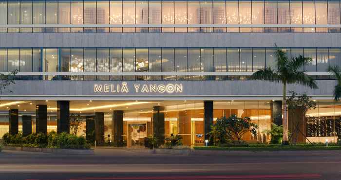 Luar Bangunan Melia Yangon Hotel