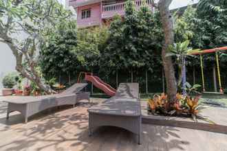 Swimming Pool 4 Homey Studio Galeri Ciumbuleuit 2 Apartment By Travelio