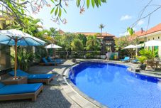 수영장 Taman Damai Bungalow