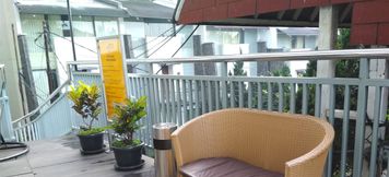로비 4 Comfy Studio at Beverly Dago Apartment near ITB By Travelio
