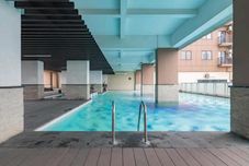 สระว่ายน้ำ Apartment Tamansari Panoramic by Narel