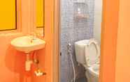 In-room Bathroom 4 RoomZ Budget Residence Pet Friendly