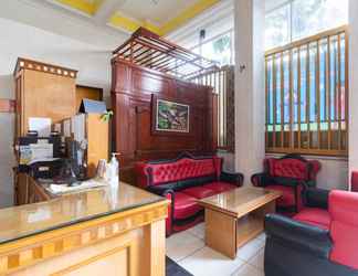 Sảnh chờ 2 OYO 3727 Homestay Gayatri Sawojajar