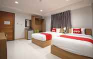 Kamar Tidur 6 Super OYO 483 Pannee Hotel Khaosan