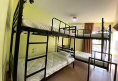 침실 4 Mon Hostel