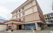 Bangunan 2 Super OYO 3747 Comfort Residence