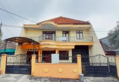 外部的 4 OYO 3368 Pelangi Family Residence