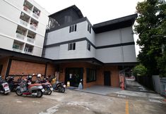 Exterior 7 The 168 Gallery Residence and Hotel