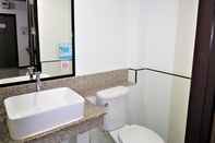 Toilet Kamar The 168 Gallery Residence and Hotel