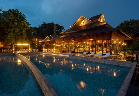 Swimming Pool Phumontra Resort Nakhon Nayok