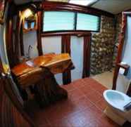 Toilet Kamar 5 Talkoo Eco Resort