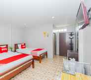 Bedroom 7 At Night Pranburi Hotel