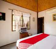 Bedroom 7 Zompo Baan Din Resort