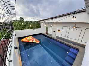 Premier Exclusive Guest House , THB 551.46