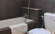 In-room Bathroom 5 Joglo Residence Hotel