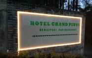 Bên ngoài 6 Hotel Grand Pinus Berastagi