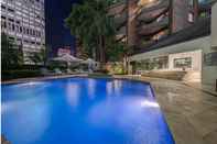 Kolam Renang The York by Swiss-belhotel