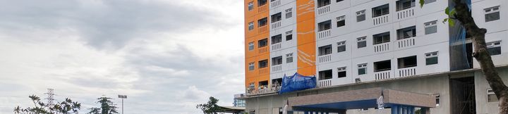 Swimming Pool 3 2BR Cozy for 3 Pax Green Pramuka Apartment By Travelio