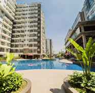 Swimming Pool 5 2BR Comfortable & Gorgeous at Gateway Pasteur Apartment By Travelio