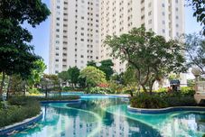 Kolam Renang Simple Studio at Educity Apartment Pakuwon City By Travelio