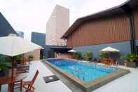 Swimming Pool Sentral Cawang Hotel