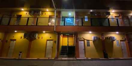 Luar Bangunan 4 Kelapa Gading Guesthouse