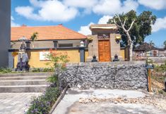 Exterior 2 Geranyam Guest House