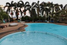 スイミングプール Hi Hotel