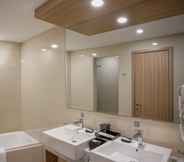Toilet Kamar 5 ASTON Kemayoran City Hotel